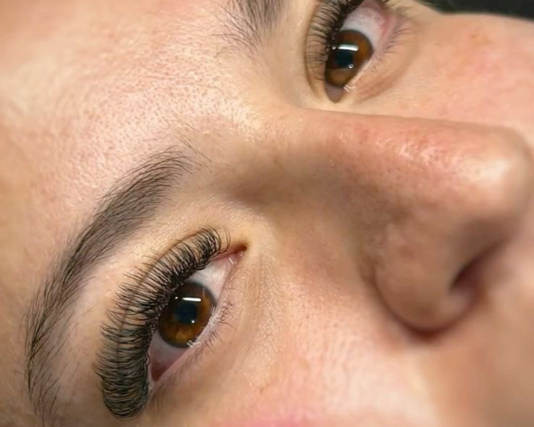 Volumen aura/rímel tech 