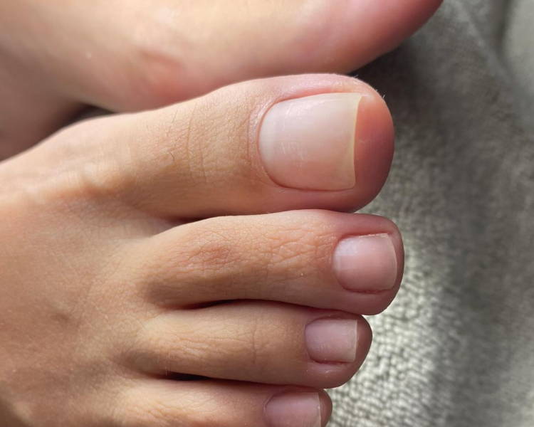 PEDICURIA COMPLETA SIN ESMALTADO