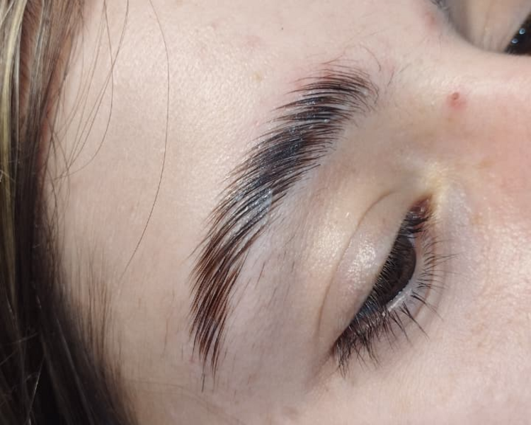 Laminado de cejas