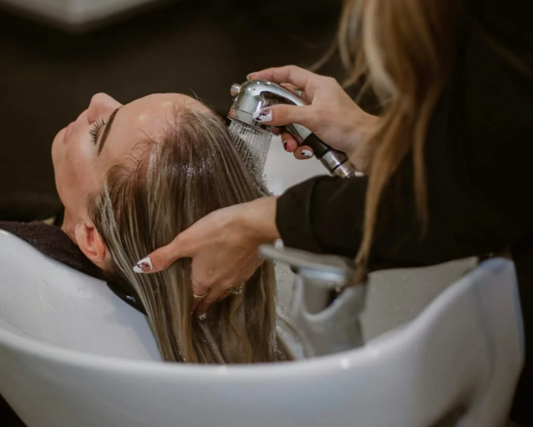 corte simple + lavado + brushing o planchado 