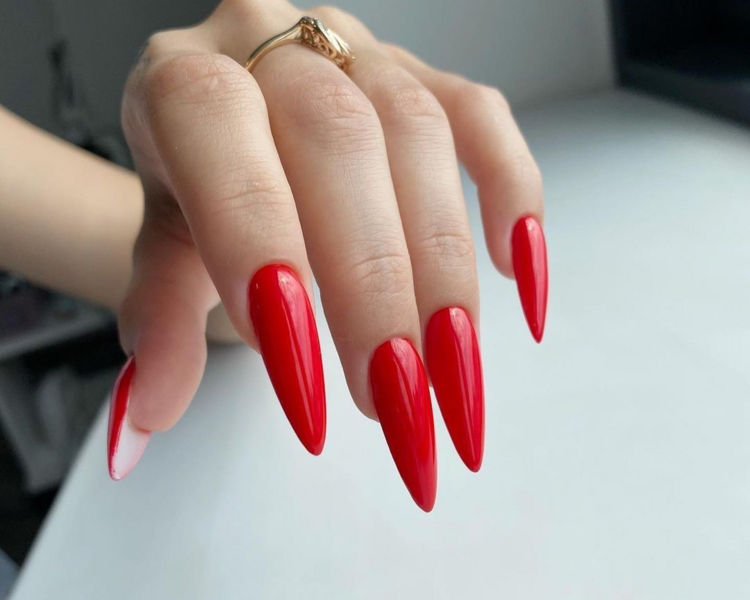 Retiro de uñas con Aplicación de uñas Press On y Gelish en Pies