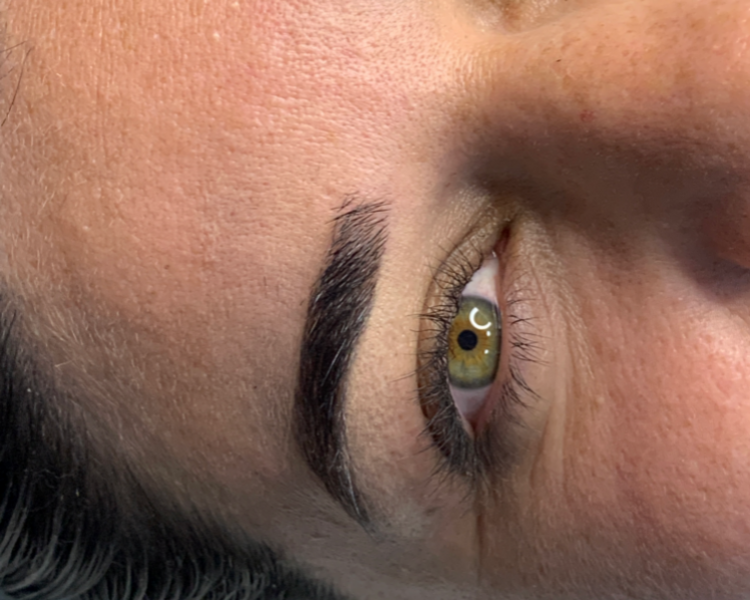 Perfilado + color con henna