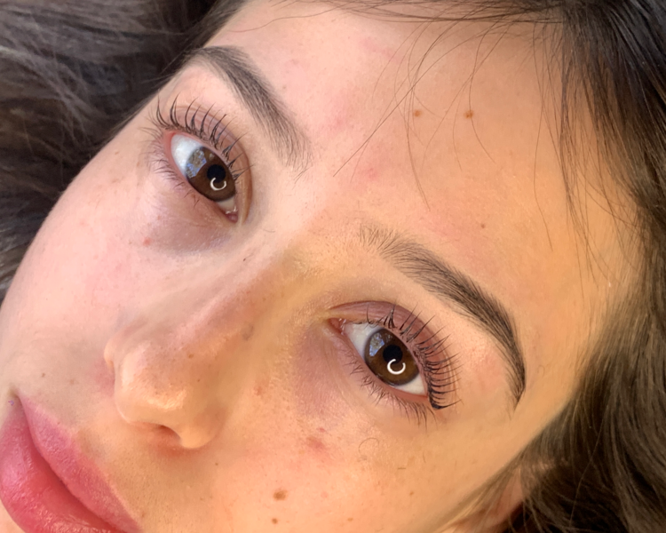 Lifting de pestañas con tinte + hidratación