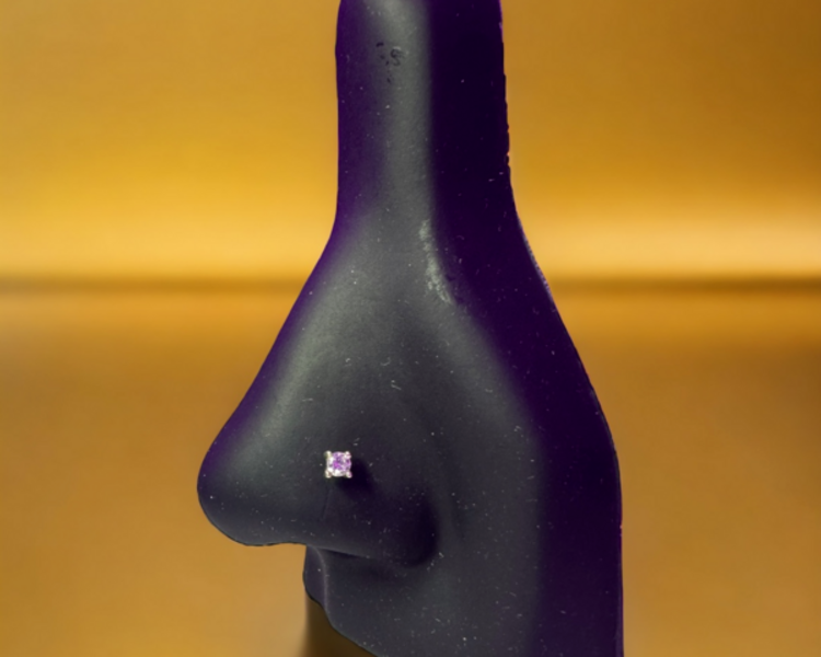 Nostril prong oro amarillo 14 KT (Cod 719)