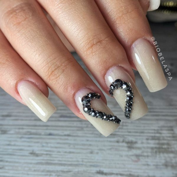 Extensión de uñas en Polygel