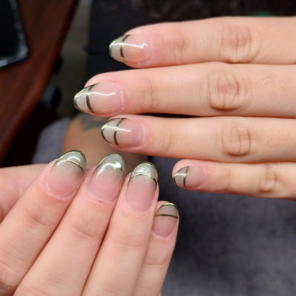 Uñas polygel más esmaltado permanente 