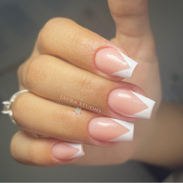 Uñas acrílicas: Francesa tradicional 