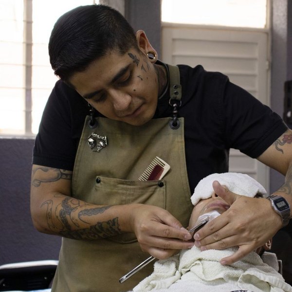 Afeitado Clásico, Arreglo, Delineado o Afeitado completo (con toallas)