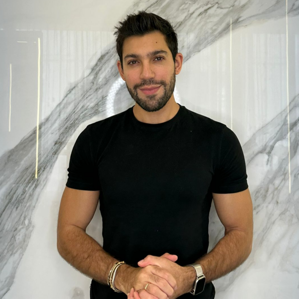 Diseño/Shatush/Baby shatush/Shatush cobrizo + corte + retoque de raíz (Tapar cana con tinte) con JOEL.