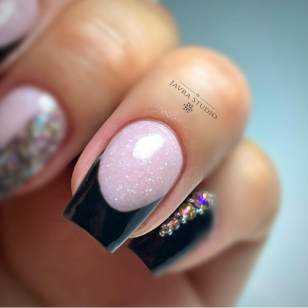 Uñas acrílicas: Francesa moderna 