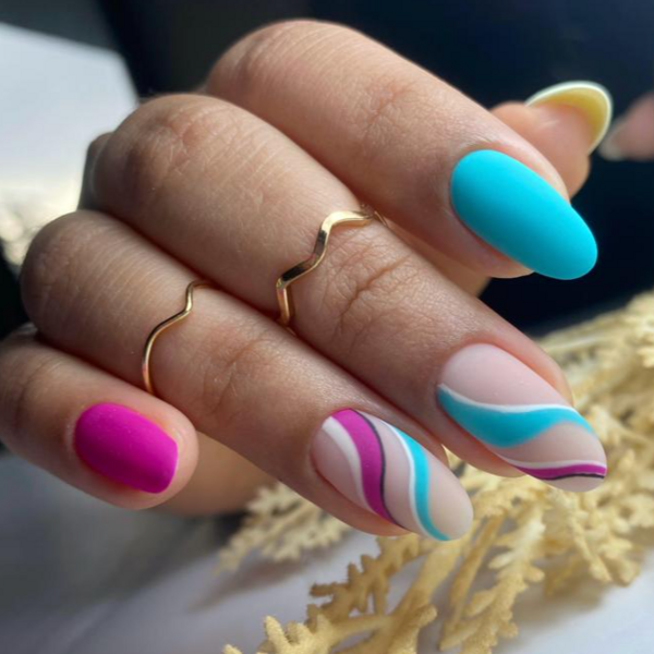 Manicura Rusa con diseños 