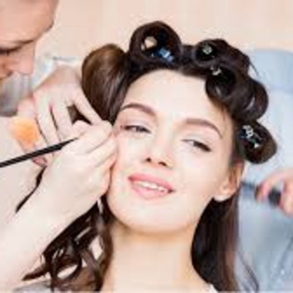 Peinado y Maquillaje