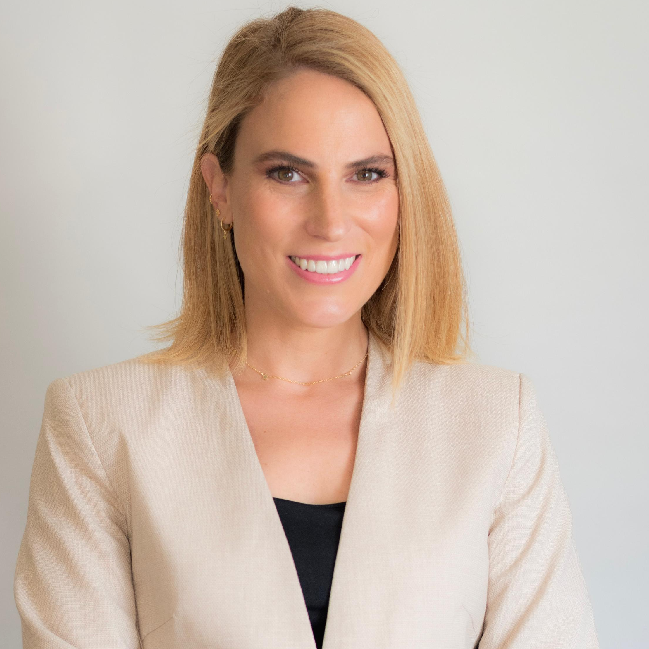 Ana María González Larraín