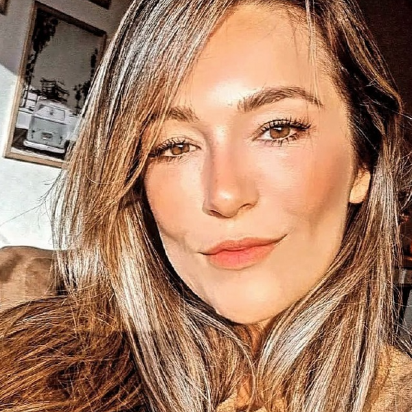 Laminado + perfilado de cejas+ botox