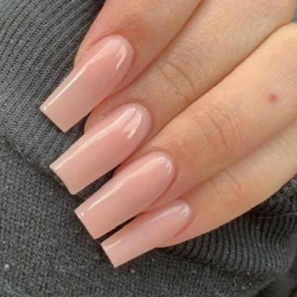 EXTENSION DE UÑAS ACRILICAS EN TONO NATURAL (NUDE)