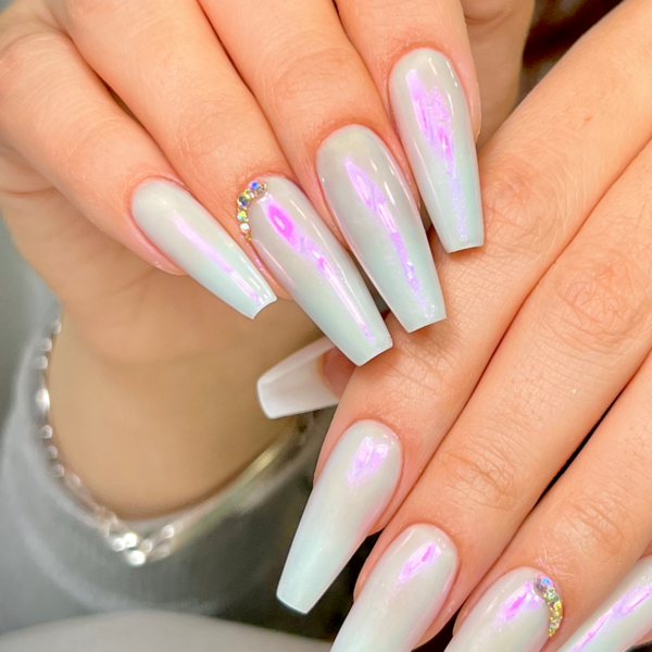 EXTENSION DE UÑAS POLYGEL + ESMALTADO PERMANENTE
