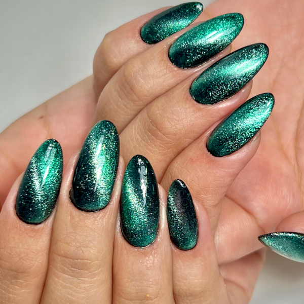 EXTENSION DE UÑAS POLYGEL + ESMALTADO PERMANENTE