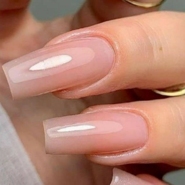 EXTENSION DE UÑAS POLYGEL EN TONO NATURAL (NUDE)