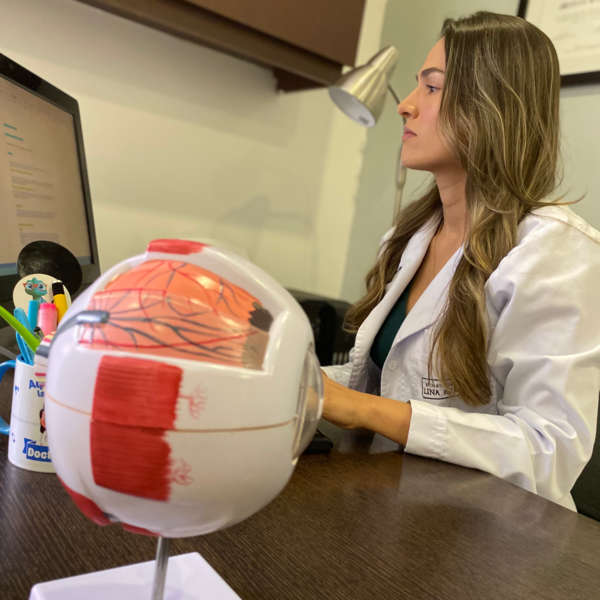 Consulta Oftalmológica, Especialidad Retina
