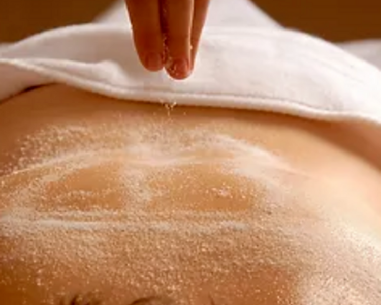 (60min) Exfoliación y masaje para espalda | Back scrub & massage