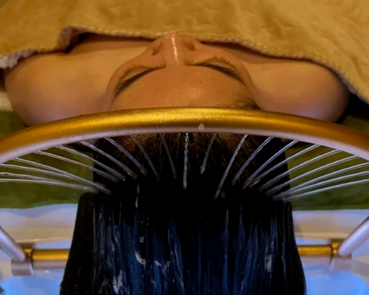 🧖‍♀️ Head Spa Capilar Japonés con Camilla Arco de Agua 💦✨
