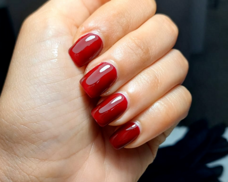 Esmaltado semipermanente manos 