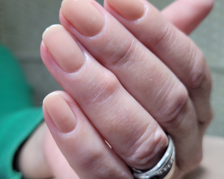 Manicure tradicional con fortalecimiento