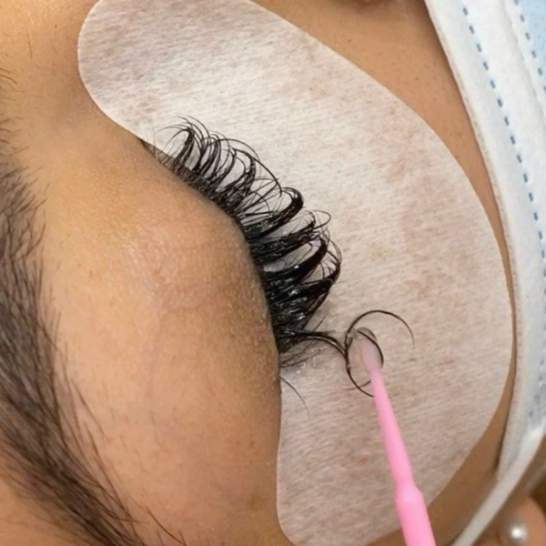 retiro de extensiones de pestañas