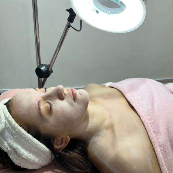 Higiene Facial Premium (facial, cuello y escote)