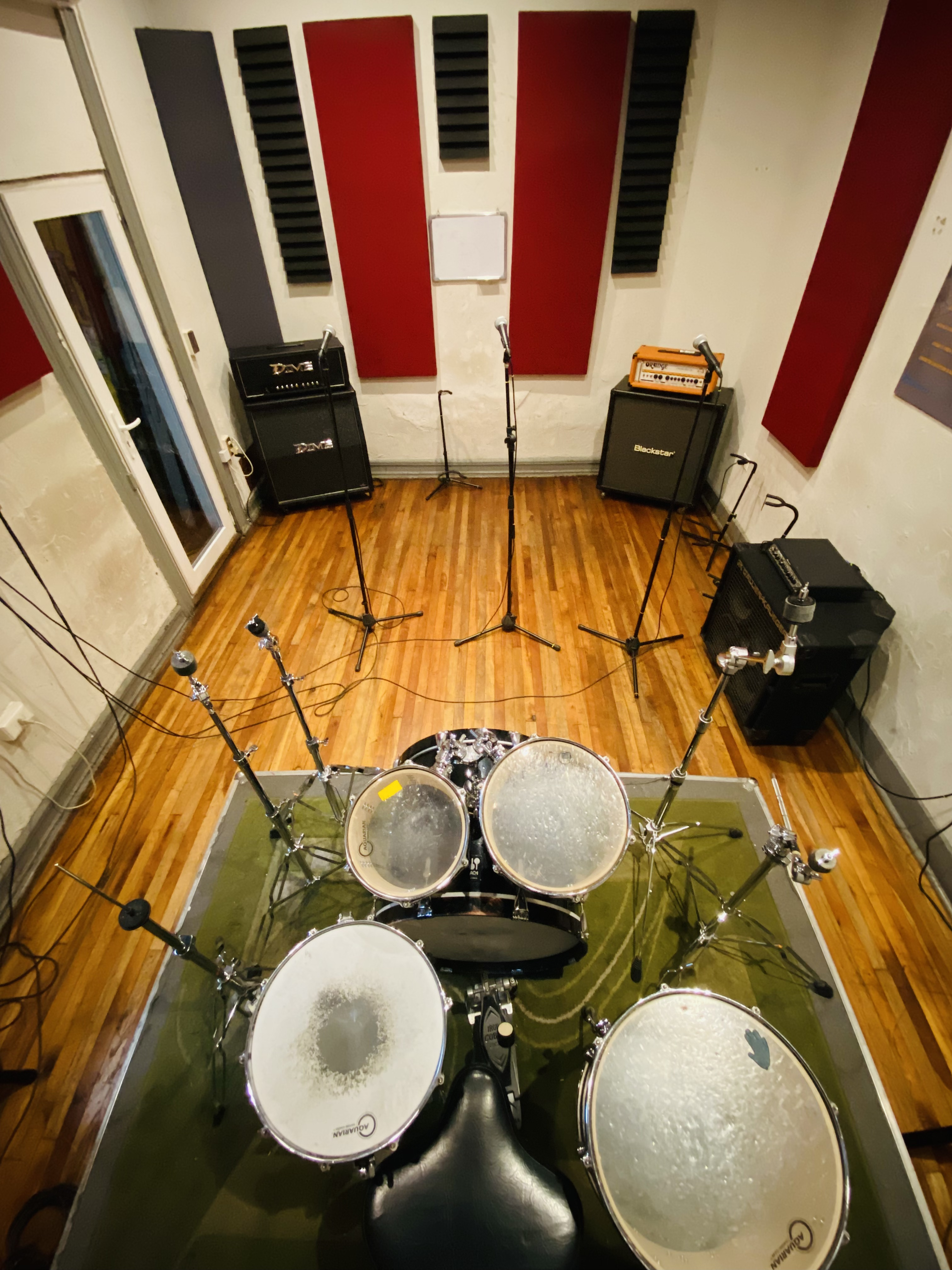 Sala 3 (Roca) ($10.000 / Hr)