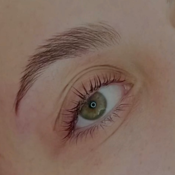 Lifting de pestañas + Laminado de cejas (incluye perfilado)