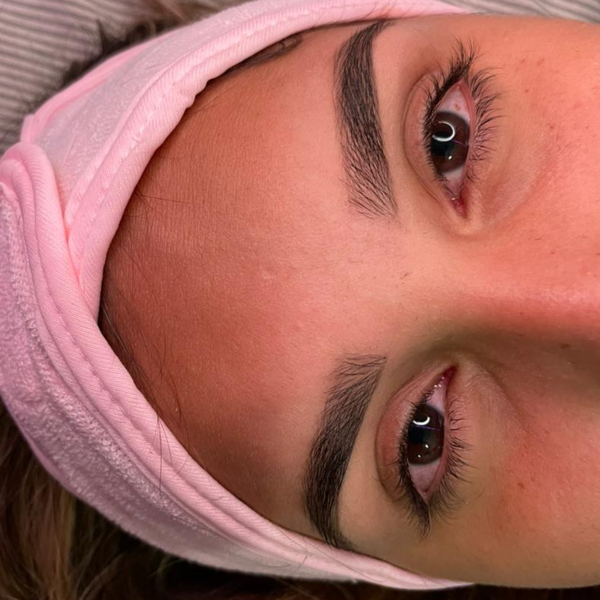 Diseño y perfilado de cejas