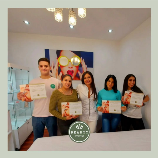 Curso Intensivo Inicial de Extensiones de Pestañas