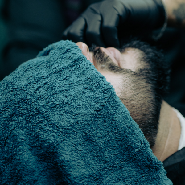 Barba con limpieza facial