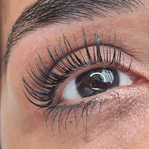 Lifting de Pestañas Laminado VIP con tinte (Botox, queratina)