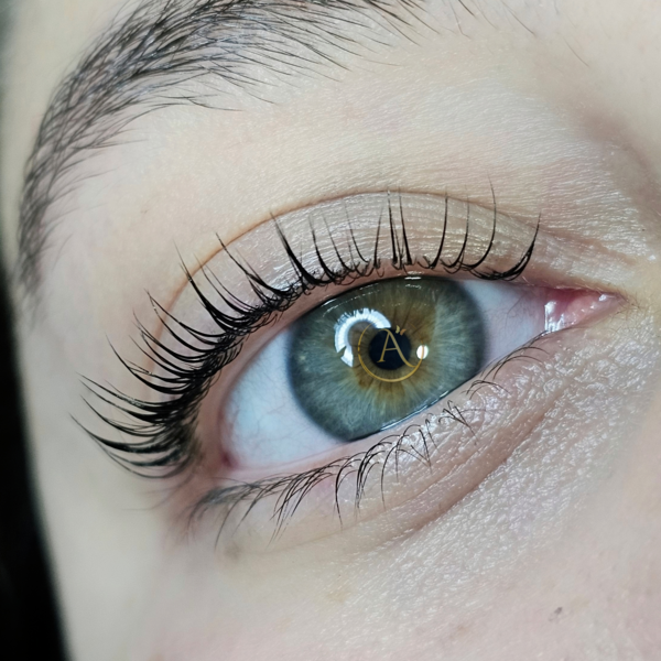 Lifting de Pestañas Laminado VIP con tinte (Botox, queratina)