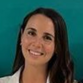 Katharina Gapp (Traumatóloga Subespecialista Miembro Sup. y Microcirugía)