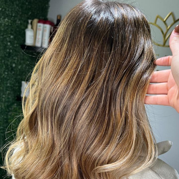 Balayage Morena Iluminada ¨Sin Decolorar¨ (Se debe evaluar previamente antes de agendar)