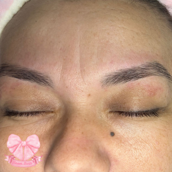 PERFILADO DE CEJAS CON HILO O PINZA (INCLUYE ENTRECEJO)