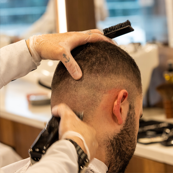 CORTE + BARBA + LIMPIEZA FACIAL PROFUNDA LUMI SPA