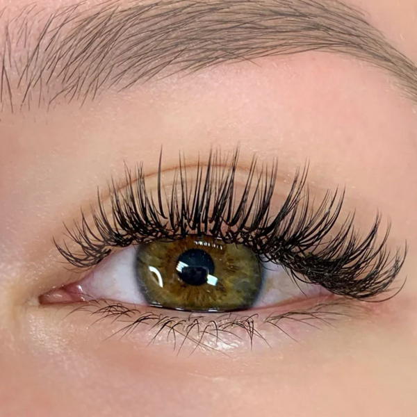 Extensiones de pestañas EFECTO HUMEDO
