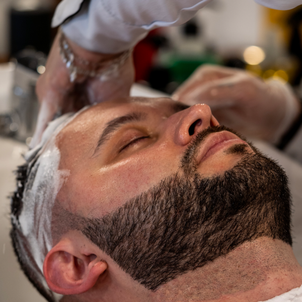 CORTE + MASCARILLA PUNTOS NEGROS