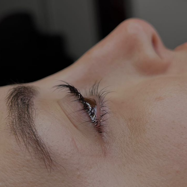 Lifting de pestañas con tinte