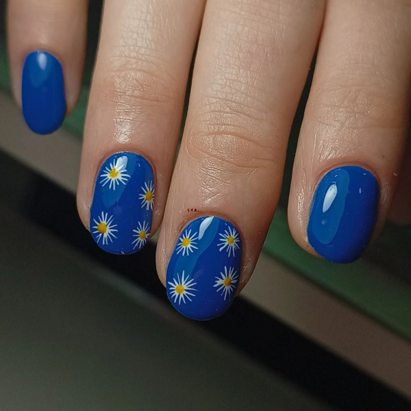 Esmaltado semi uñas cortas