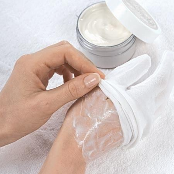 Exfoliación e hidratación de manos