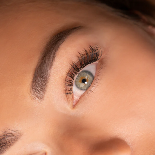 Mantenimiento anual de micropigmentacion de cejas 