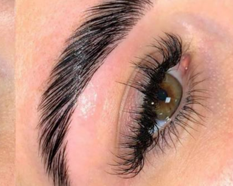 Perfilado de cejas + laminado + henna ( color)