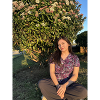 Nutri Raíz | Francisca Fuentes C. logo